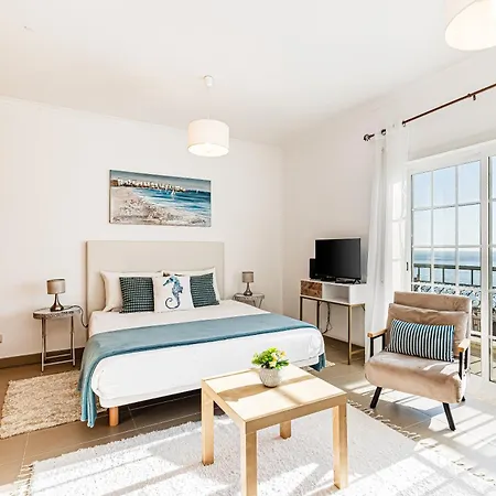 Rossio Sea View By Alzira Apartmán *