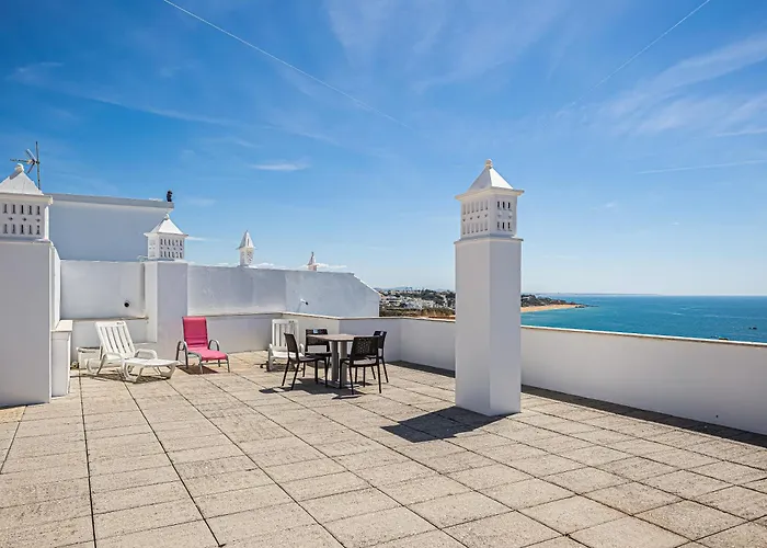 Rossio Sea View By Alzira Apartmán *