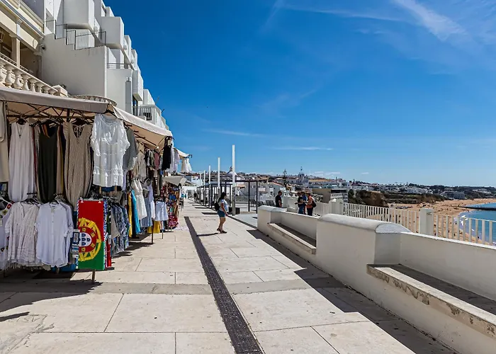 Rossio Sea View By Alzira Apartmán *