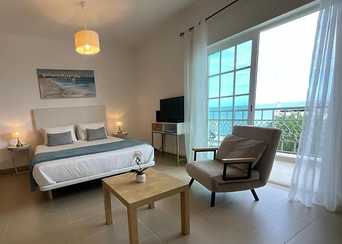 Rossio Sea View By Alzira Apartmán *